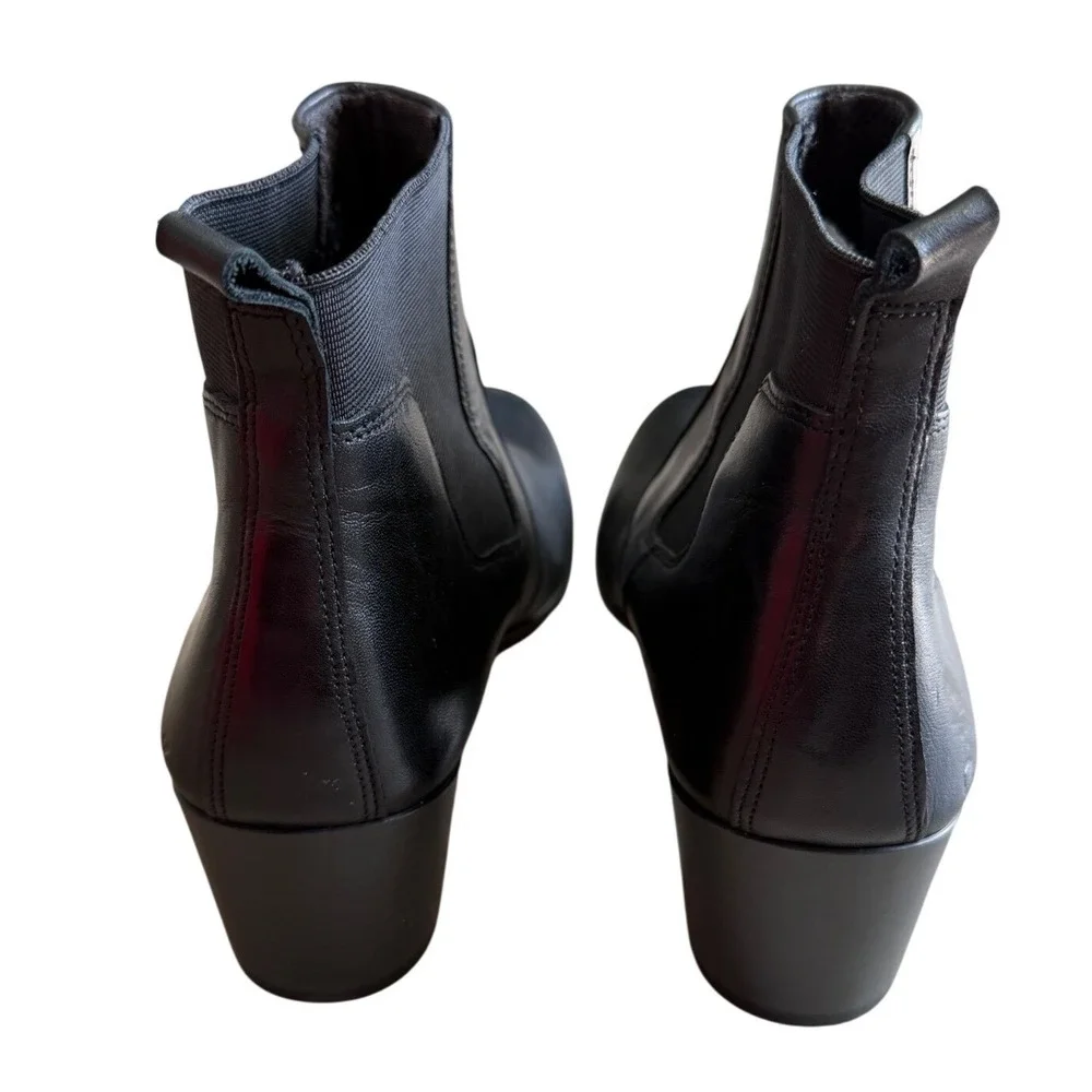 Ecco new without